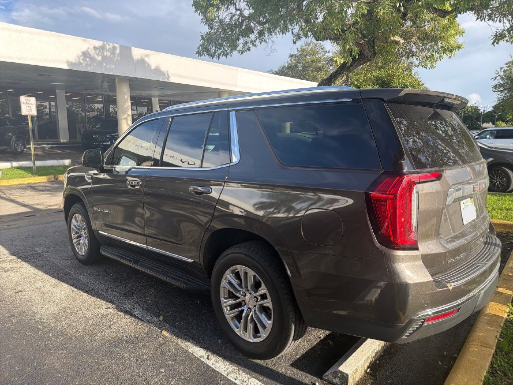 Used 2021 GMC Yukon SLT w/ SLT Luxury Plus Package RWD image 3