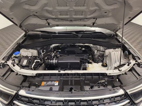 Used 2020 Ford Explorer XLT w/ Equipment Group 202A AWD/4WD image 30