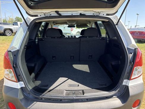 Used 2012 Chevrolet Captiva Sport LS FWD image 17