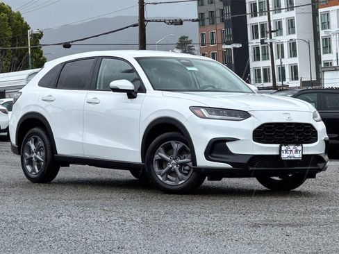 New 2026 Honda HR-V LX image 2