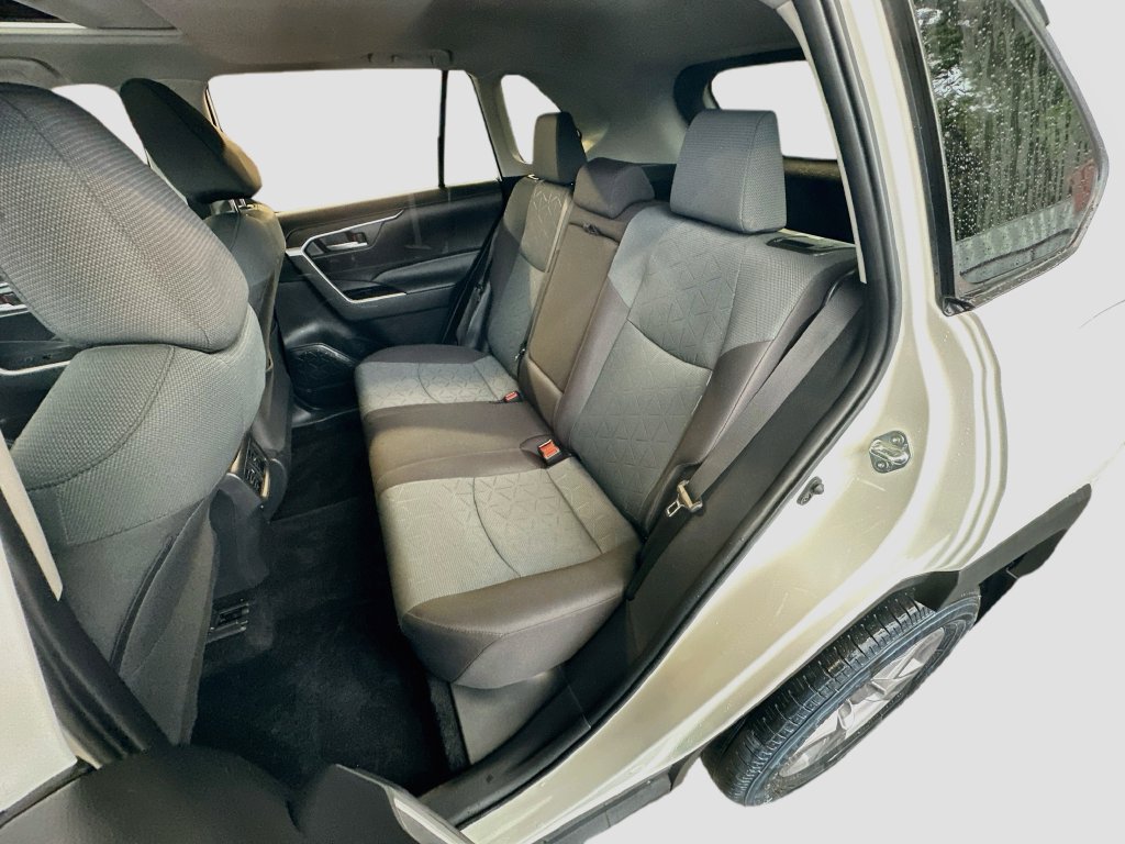 Used 2025 Toyota RAV4 XLE w/ Convenience Package FWD image 24