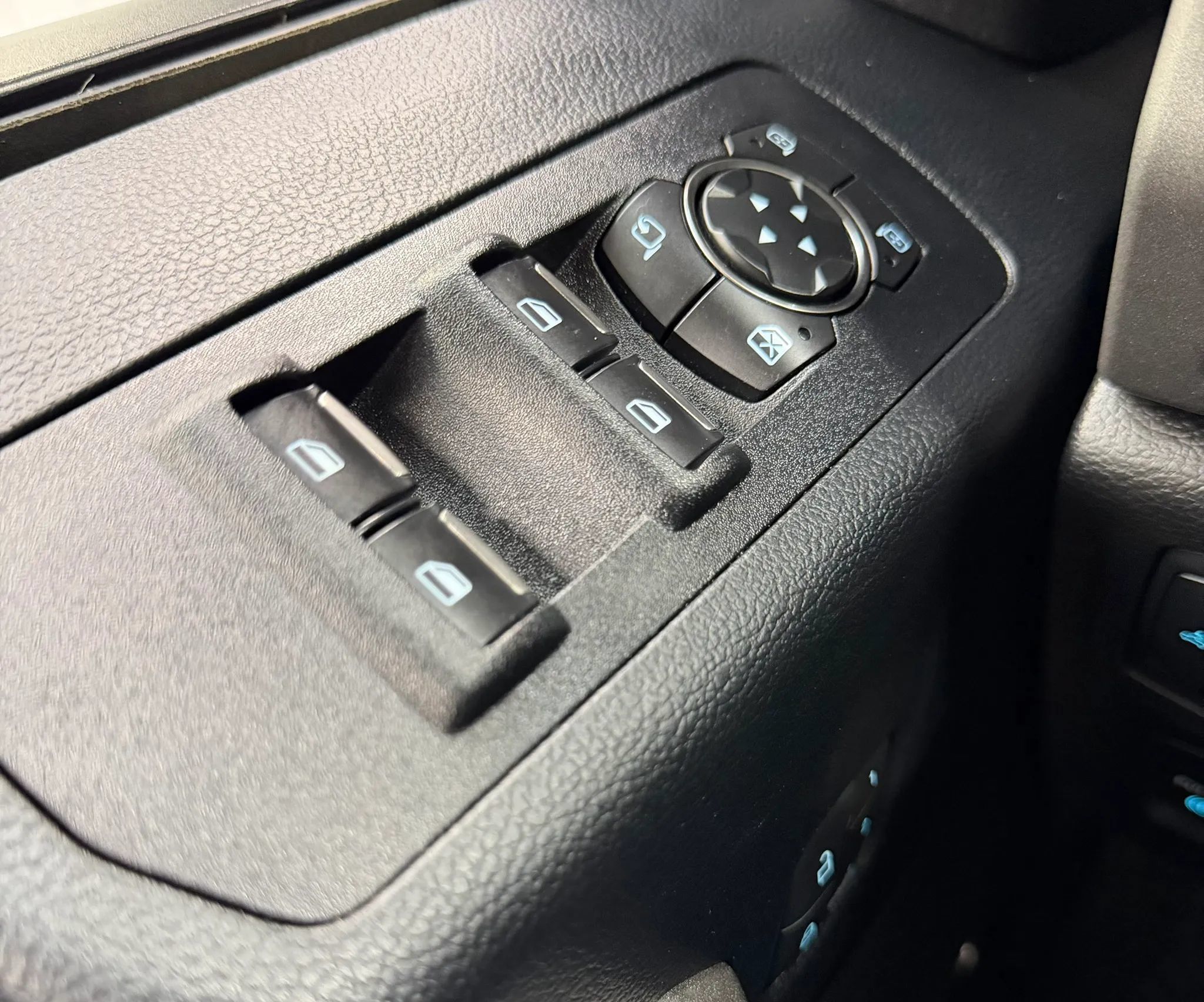 Used 2020 Ford F150 Raptor w/ Equipment Group 802A Luxury AWD/4WD image 28