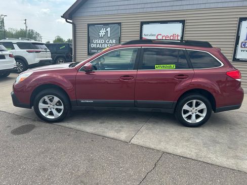 Used 2013 Subaru Outback 2.5i Premium w/ All-Weather Pkg AWD/4WD image 8