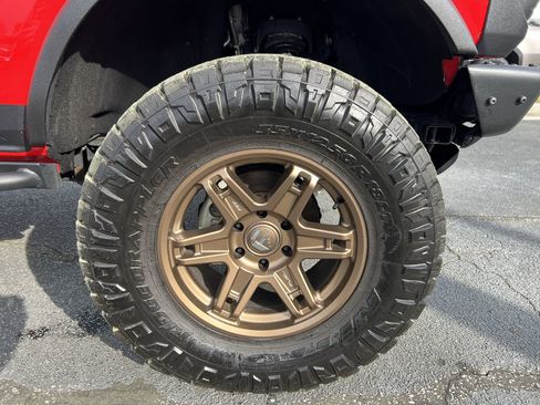 Used 2021 Ford Bronco Black Diamond image 13