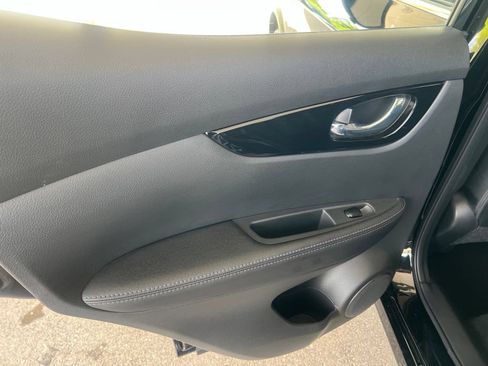 Certified 2022 Nissan Rogue Sport SL w/ Premium Package AWD/4WD image 10