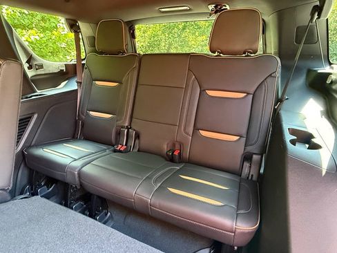 Used 2023 GMC Yukon AT4 w/ AT4 Premium Package AWD/4WD image 20