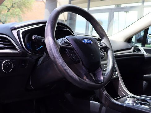 Used 2020 Ford Fusion SE image 38