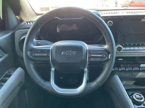 Used 2024 Chevrolet Colorado ZR2 w/ ZR2 Convenience Package III AWD/4WD image 3
