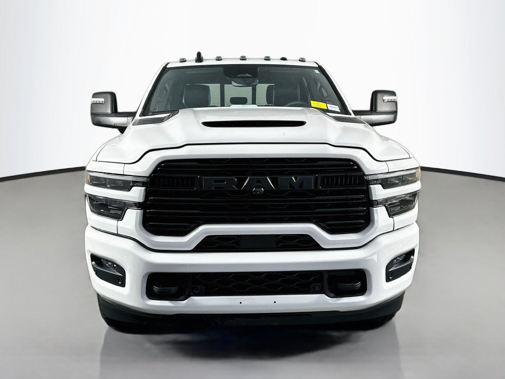 Used 2026 RAM 2500 Laramie AWD/4WD image 2