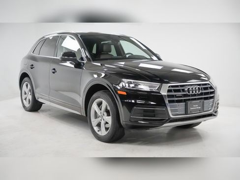 Used 2020 Audi Q5 2.0T Premium w/ Convenience Package image 8