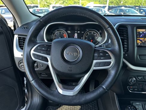 Certified 2017 Jeep Cherokee Trailhawk AWD/4WD image 12