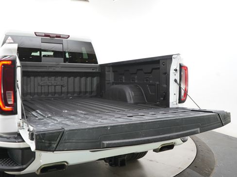Used 2021 GMC Sierra 1500 AT4 w/ AT4 Premium Package image 17