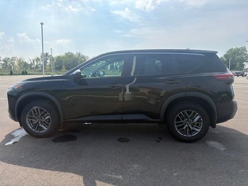 Used 2023 Nissan Rogue S AWD/4WD image 12