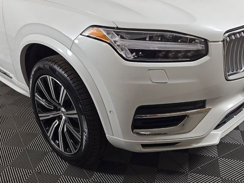 Used 2022 Volvo XC90 T8 Inscription w/ Advanced Package image 4
