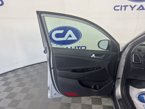 Used 2021 Hyundai Tucson Limited FWD image 12