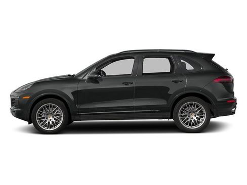 Used 2018 Porsche Cayenne AWD/4WD image 3