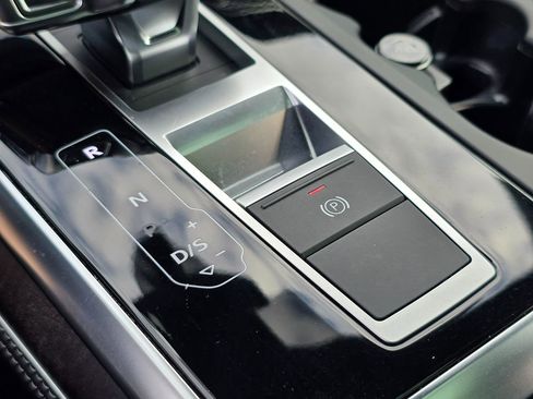 Used 2023 Audi Q8 Premium Plus image 44