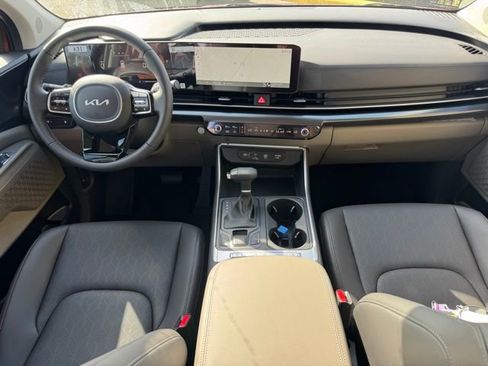 New 2026 Kia Carnival FWD image 15