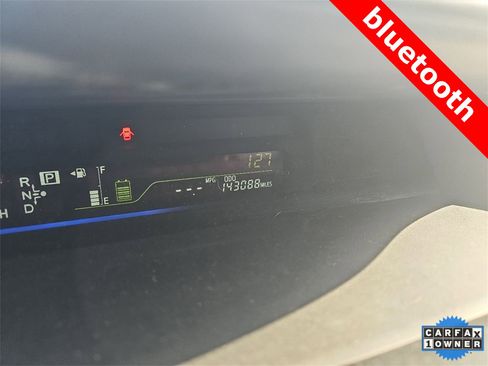 Used 2012 Toyota Prius V Three image 3