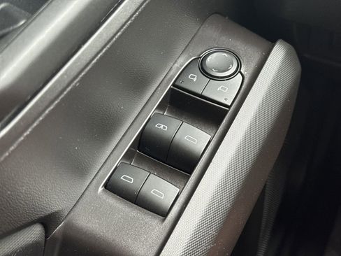 Used 2025 Chevrolet Colorado Trail Boss image 15