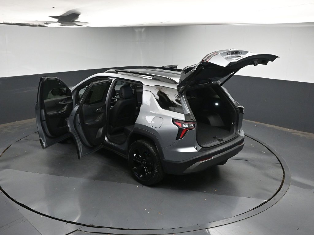 Used 2026 Chevrolet Equinox LT w/ Convenience Package II FWD image 46