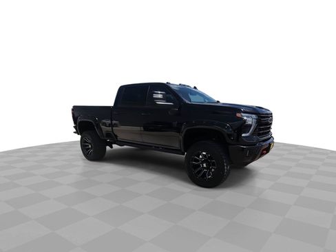 Used 2025 Chevrolet Silverado 2500 LTZ w/ Trail Boss Package AWD/4WD image 2