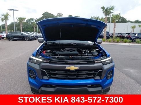 Used 2023 Chevrolet Colorado LT w/ LT Convenience Package III RWD image 9