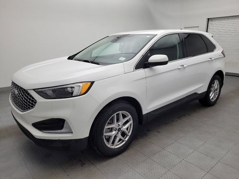 Used 2024 Ford Edge SEL image 2