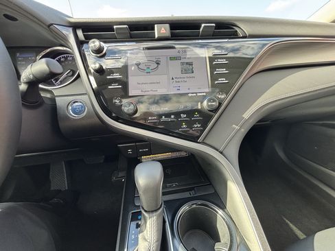 Used 2019 Toyota Camry SE w/ Audio Package FWD image 19