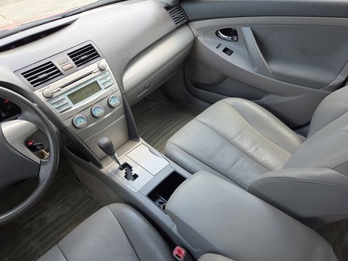 Used 2009 Toyota Camry LE FWD image 12