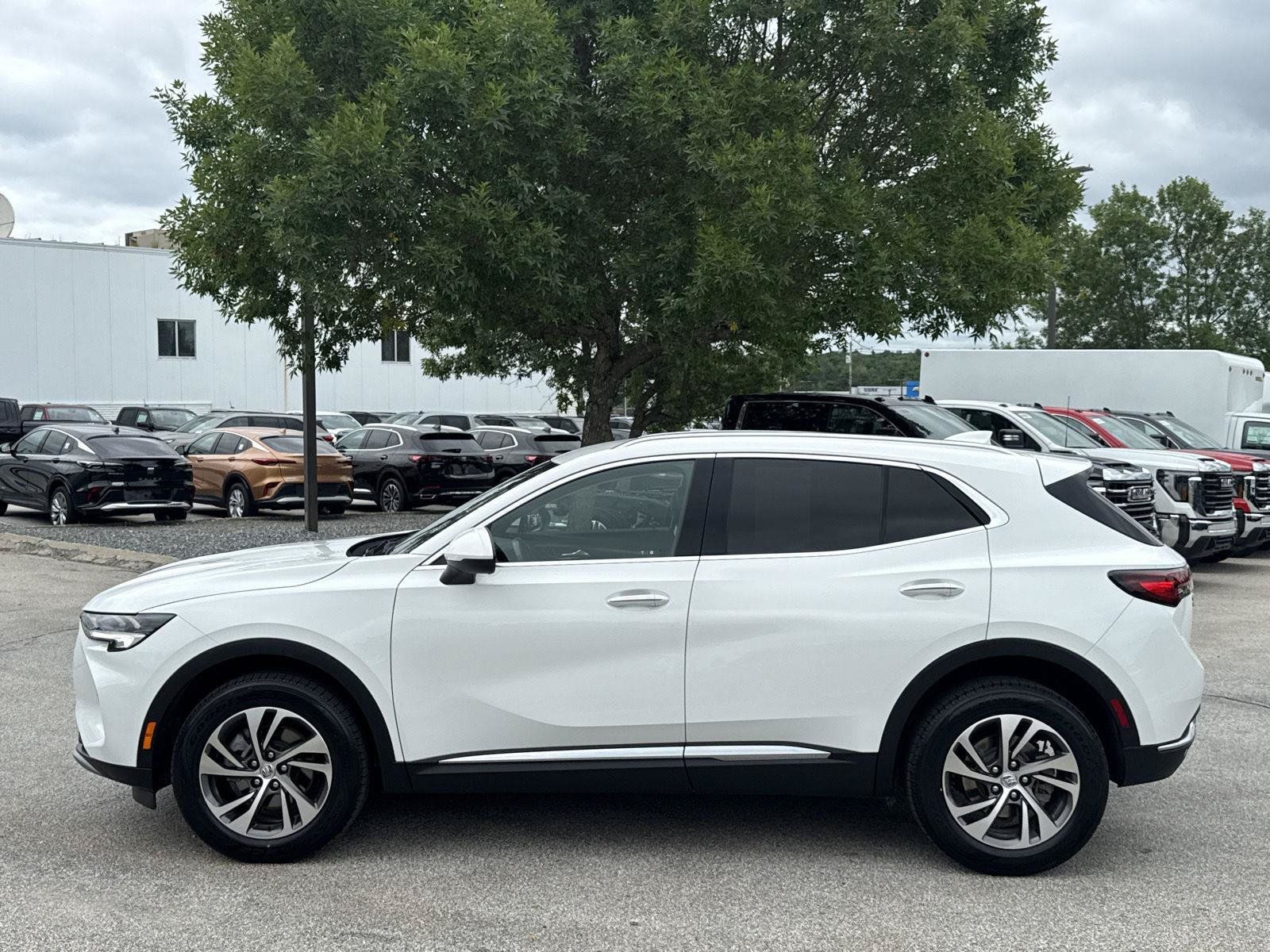 Used 2023 Buick Envision Essence AWD/4WD image 6