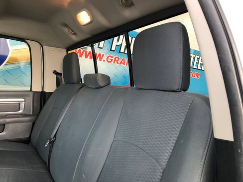 Used 2016 RAM 2500 SLT AWD/4WD image 10