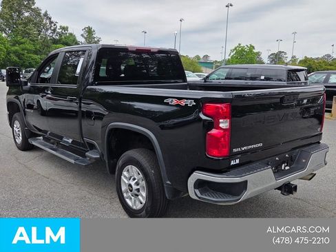 Used 2025 Chevrolet Silverado 2500 LT w/ Convenience Package AWD/4WD image 11