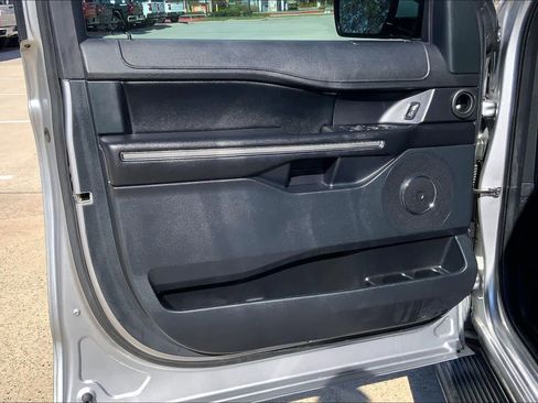 Used 2020 Ford Expedition XLT w/ Equipment Group 201A image 21