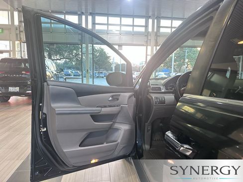 Used 2015 Honda Odyssey EX-L image 26
