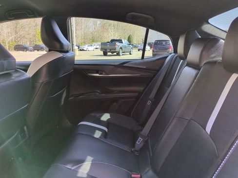 Used 2025 Toyota Camry SE image 13