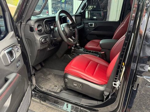 Used 2024 Jeep Wrangler Unlimited Rubicon 392 AWD/4WD image 12