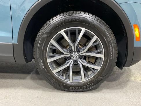 Used 2019 Volkswagen Tiguan SE w/ Panoramic Sunroof Package AWD/4WD image 32