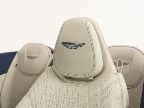 Used 2025 Aston Martin DB12 Convertible RWD image 7