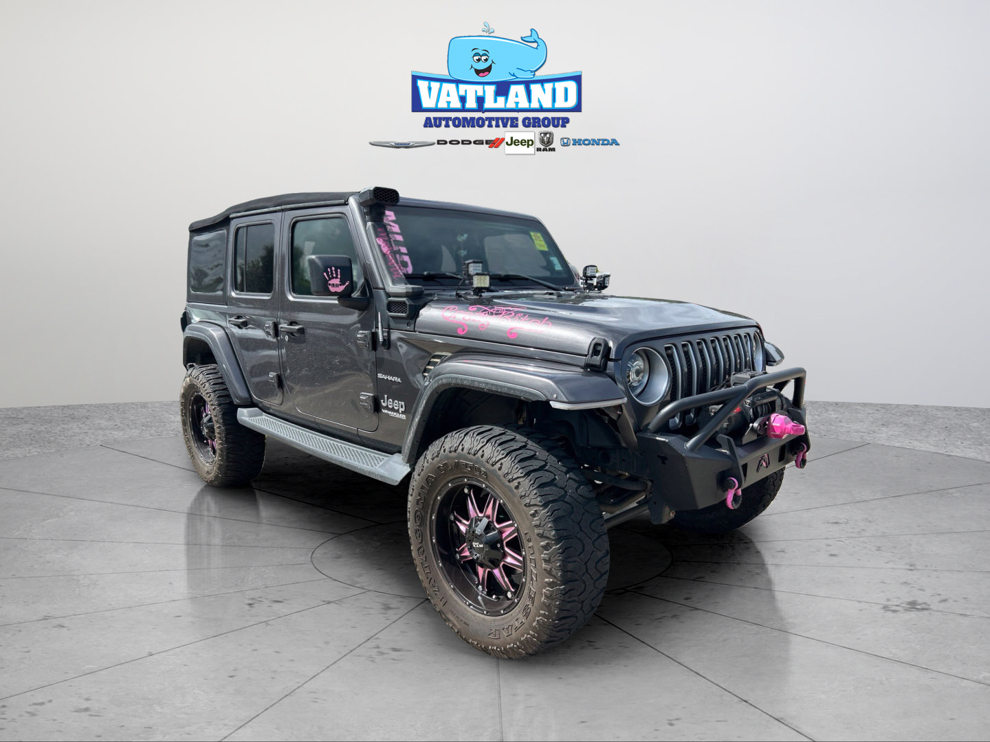 Used 2018 Jeep Wrangler Unlimited Sahara AWD/4WD image 22