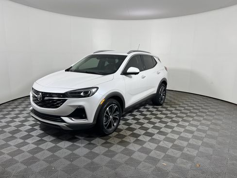 Used 2021 Buick Encore GX Essence w/ Advanced Technology Package FWD image 9