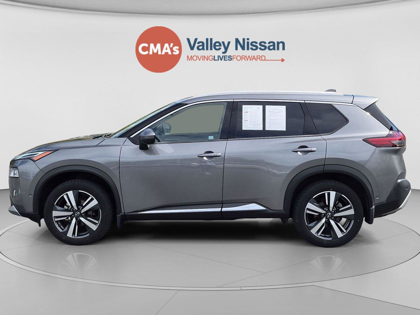 Certified 2022 Nissan Rogue Platinum w/ Head-Up Display Package AWD/4WD image 2