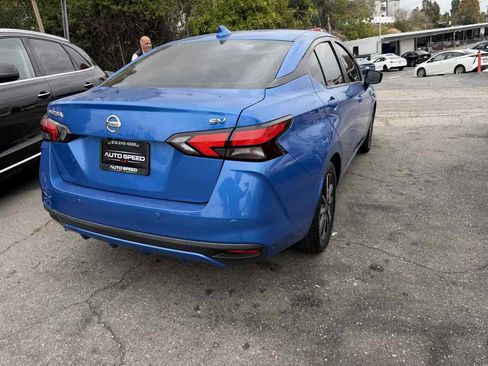 Used 2021 Nissan Versa SV FWD image 6
