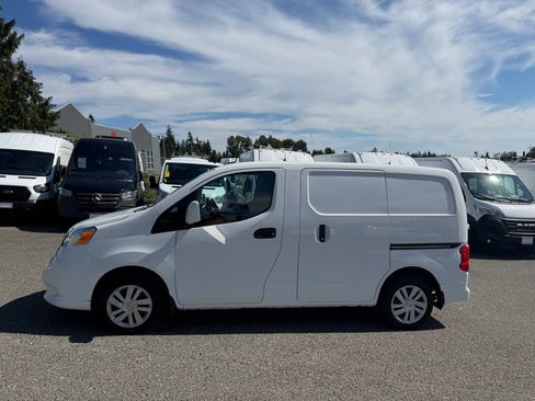 Used 2018 Nissan NV200 SV w/ Navigation Package FWD image 4