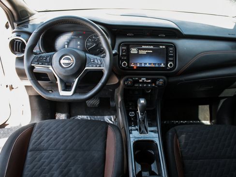 Used 2023 Nissan Kicks SR FWD image 22