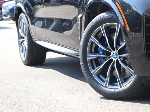 Used 2026 BMW X5 M60i AWD/4WD image 3