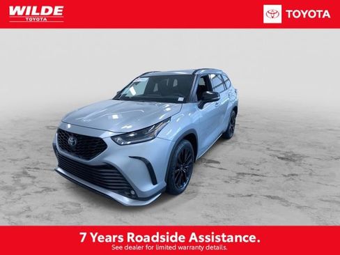 Certified 2025 Toyota Highlander XSE AWD/4WD image 5