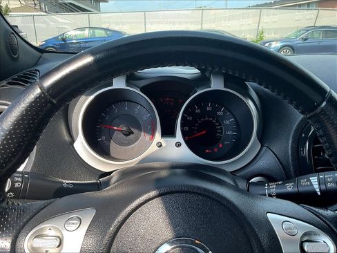 Used 2013 Nissan Juke SV FWD image 12
