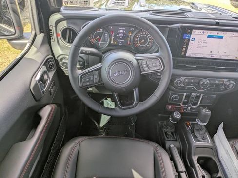 New 2026 Jeep Wrangler Unlimited Rubicon AWD/4WD image 15