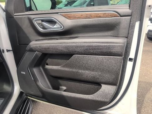 Used 2023 Chevrolet Suburban Premier w/ Advanced Technology Package AWD/4WD image 51